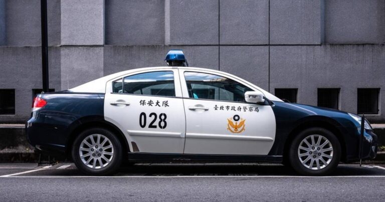 Cinco acusados en Taiwán tras ataque a humorista crítico con China