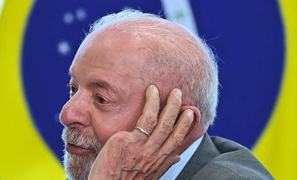 La historia detrás de la falta del dedo meñique de Lula da Silva