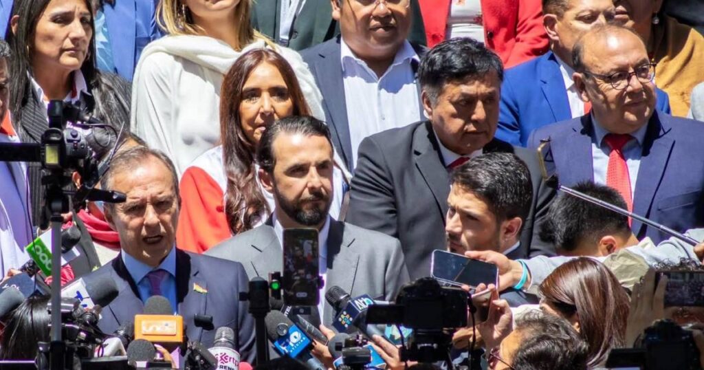 Gálvez responde a denuncias de corrupción en Libre