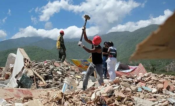A 100 días del terremoto, la lucha por volver a casa en Venezuela continúa