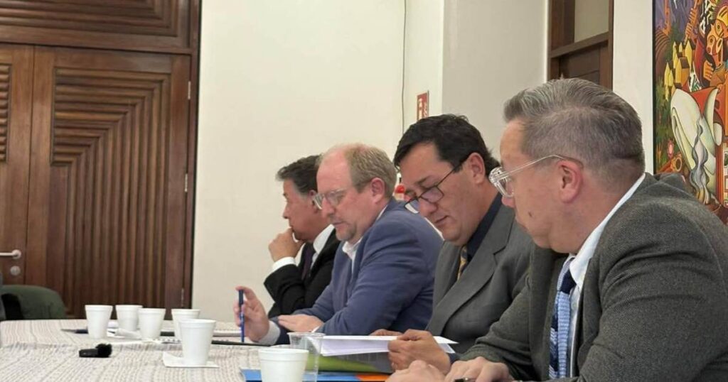 Se inicia análisis técnico para modificar la ley de dominios tributarios