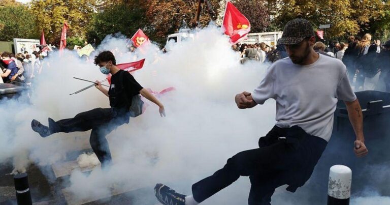 Estudiantes franceses alzan la voz en medio de protestas masivas