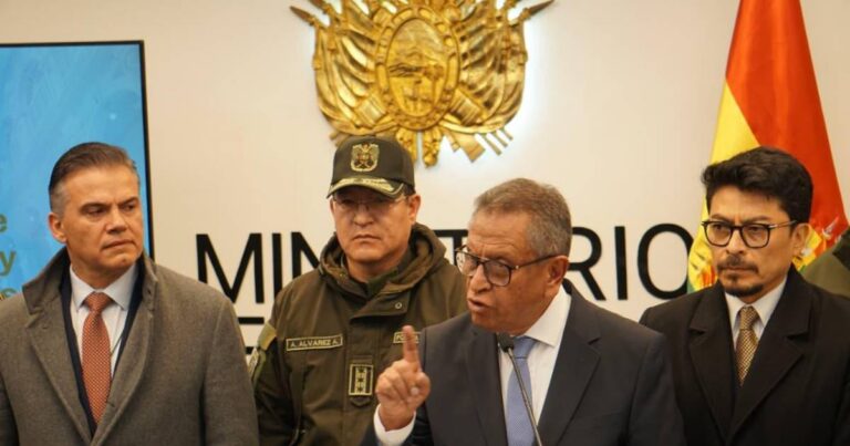 Oviedo advierte sobre la lucha contra el narcoterrorismo en Bolivia
