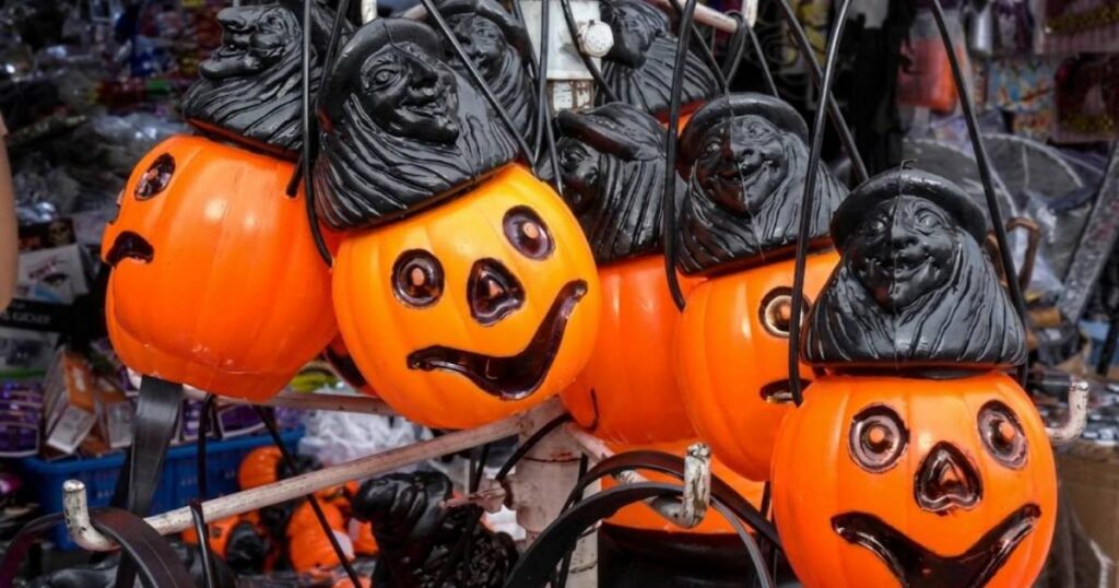 La magia de Halloween invade los mercados bolivianos
