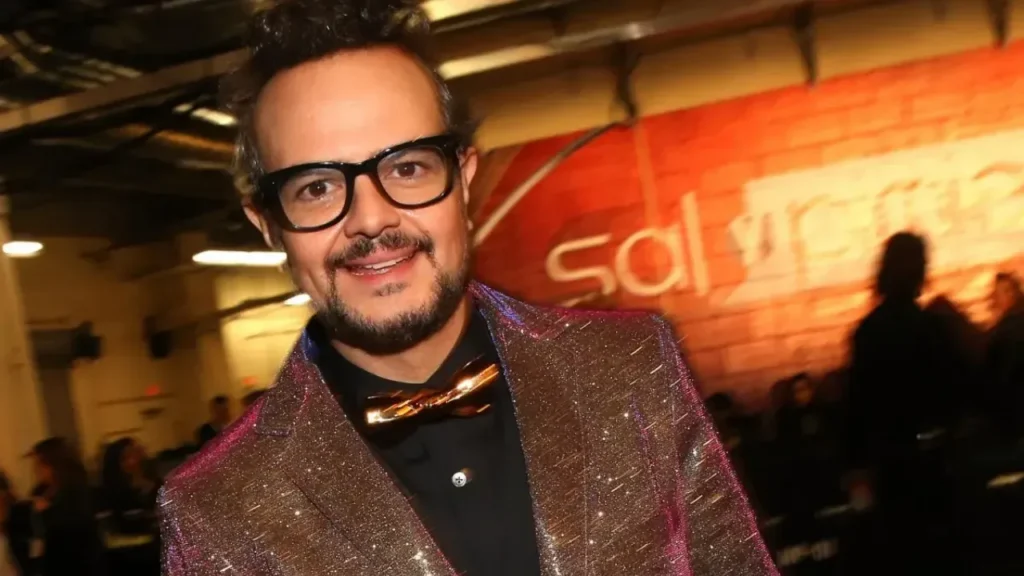 Aleks Syntek se pronuncia tras su colapso en concierto: "Fue un brote de ansiedad"