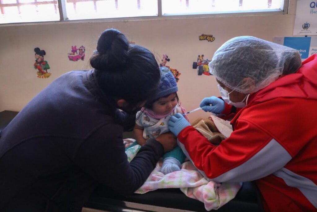 Bolivia celebra 40 años sin poliomielitis y promueve la vacunación infantil