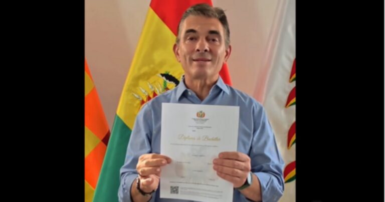 Se lanza el título de bachiller digital en Bolivia