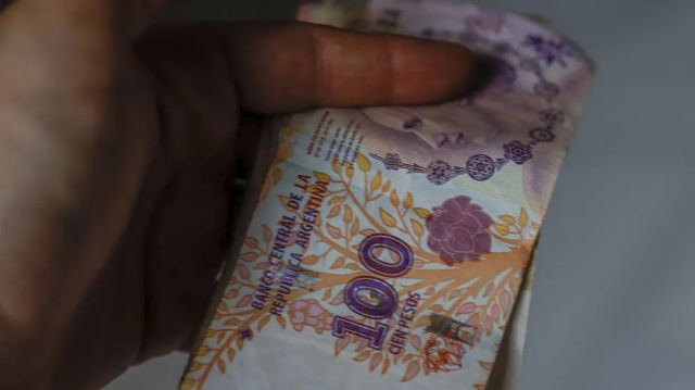 Disminuye drásticamente el efectivo en circulación en Argentina