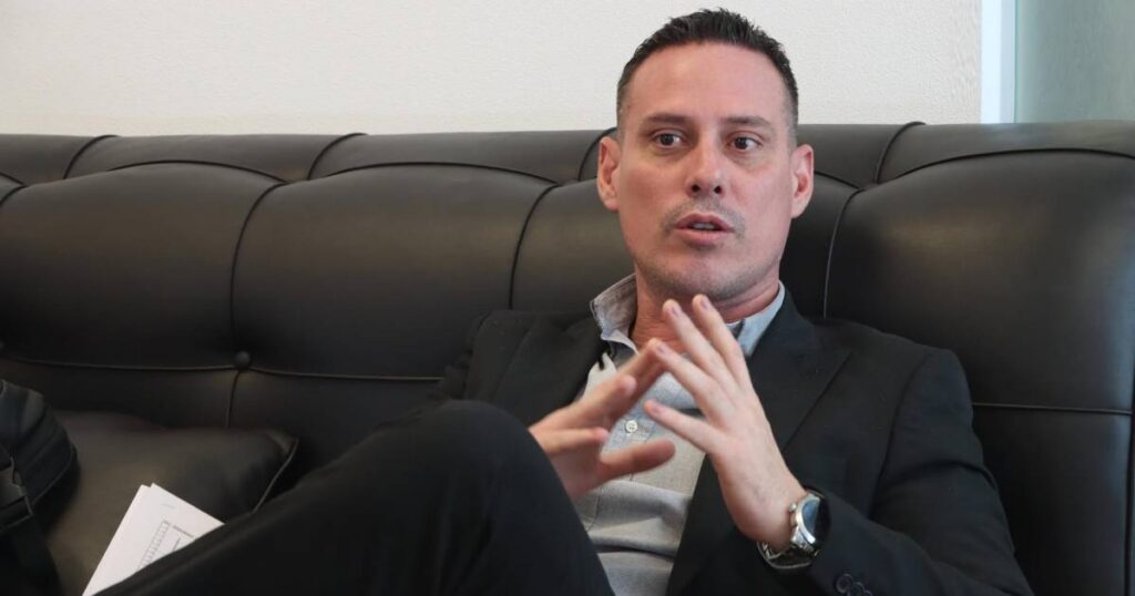 Rafael López se pronuncia tras restricción de visa de EEUU