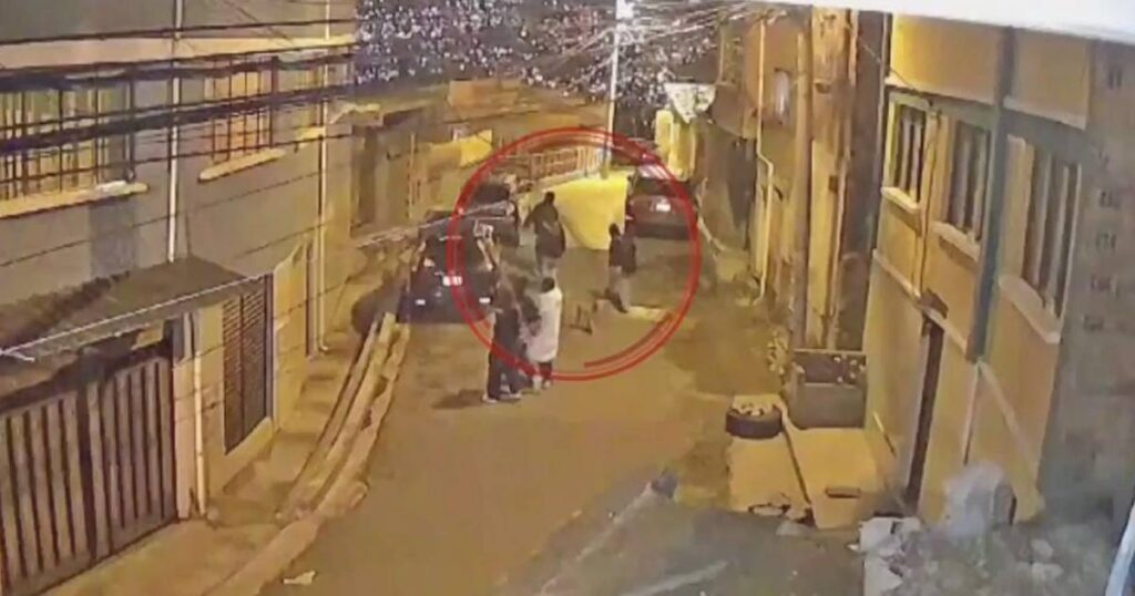 Atracan a joven en Cotahuma: cinco delincuentes la rodean