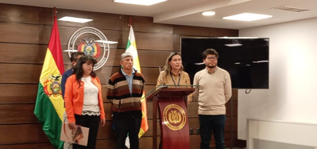 Iniciativa ciudadana busca proteger el ciclo del agua en Bolivia