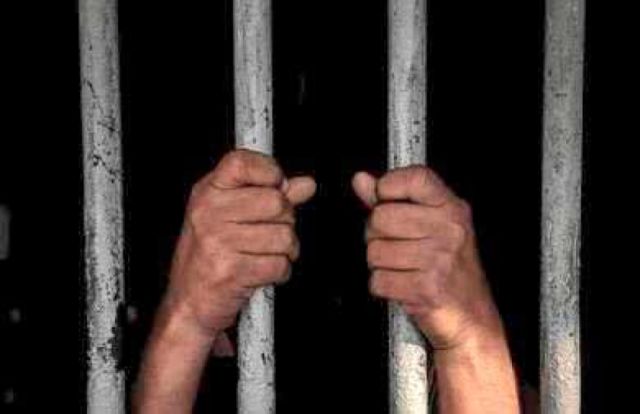 Sentencian a 30 años de cárcel a un padre por violar a su hija