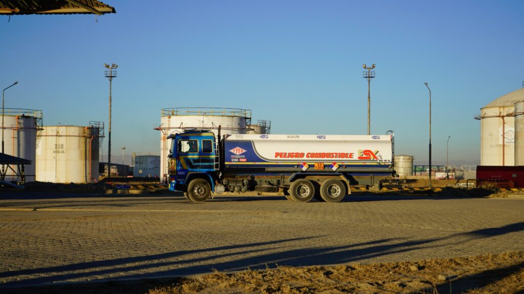 Hidrocarburos promueve el etanol al 15% en gasolina y apuesta por el diálogo científico