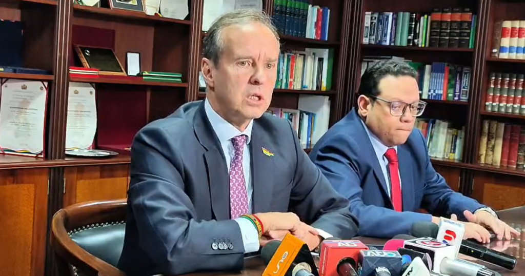Quiroga denuncia irregularidades en legisladores de Libre y pide investigación