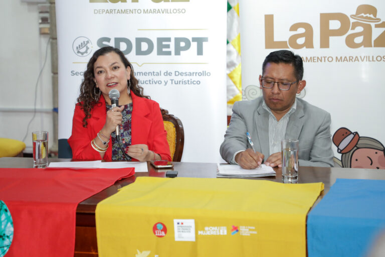 La Paz celebra el festival cultural 'Forjadoras de Historia' en honor a mujeres bolivianas