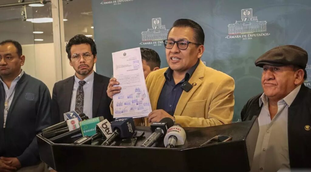 Nuevo proyecto de ley busca frenar la minería ilegal en Bolivia