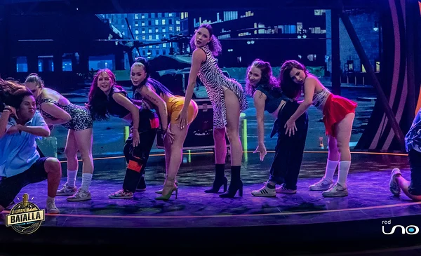 Paola Guzmán y Sisi Egüez deslumbran al jurado con su interpretación de ‘Bang Bang’