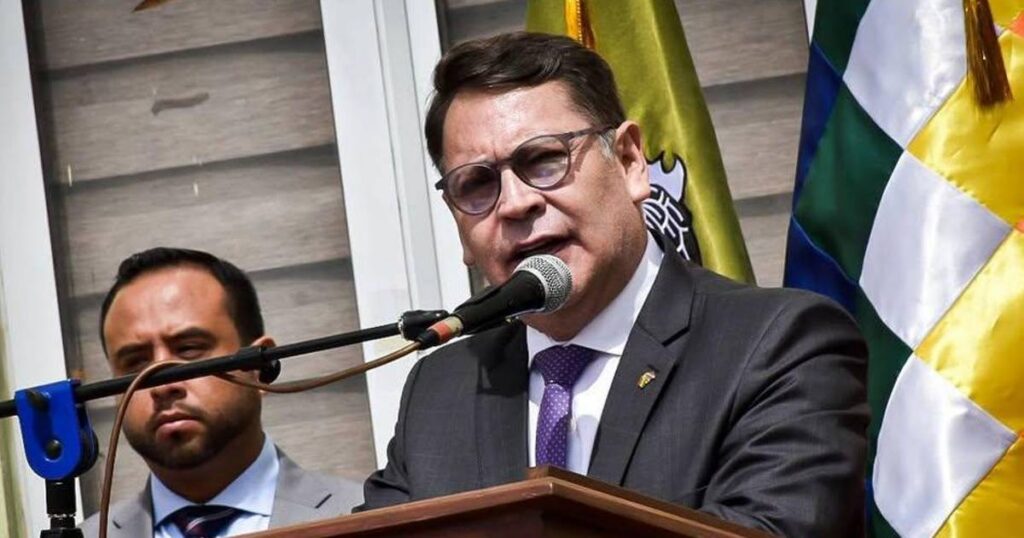Ordenan aprehensión de exviceministro Aguilera por falta en juicio
