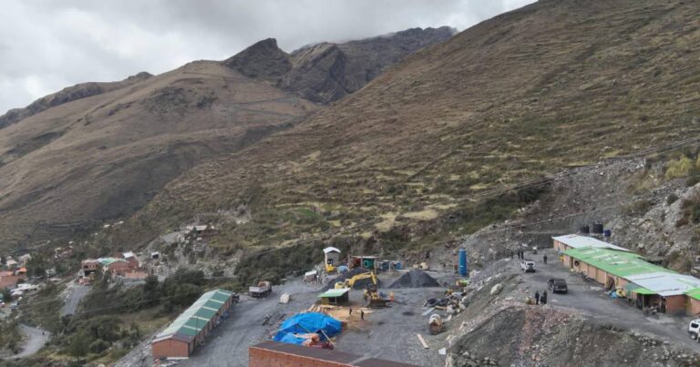 Desmantelan operación minera ilegal en Sorata, La Paz